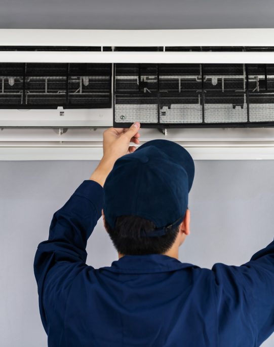 repairman-doing-air-conditioner-service (1)
